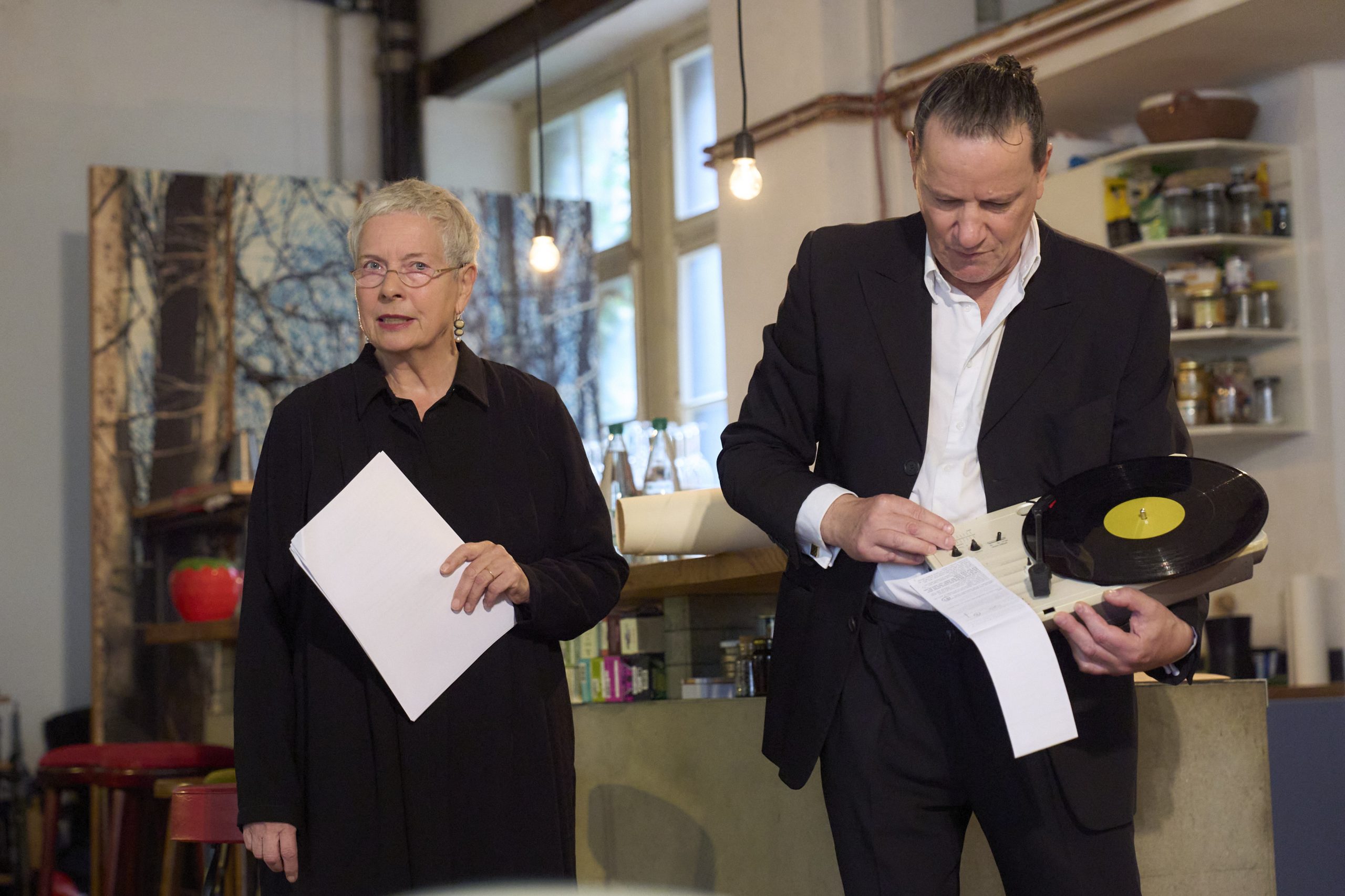 ICHTHYOSAURUS BRECHT • Ruth Fühner und Oliver Augst