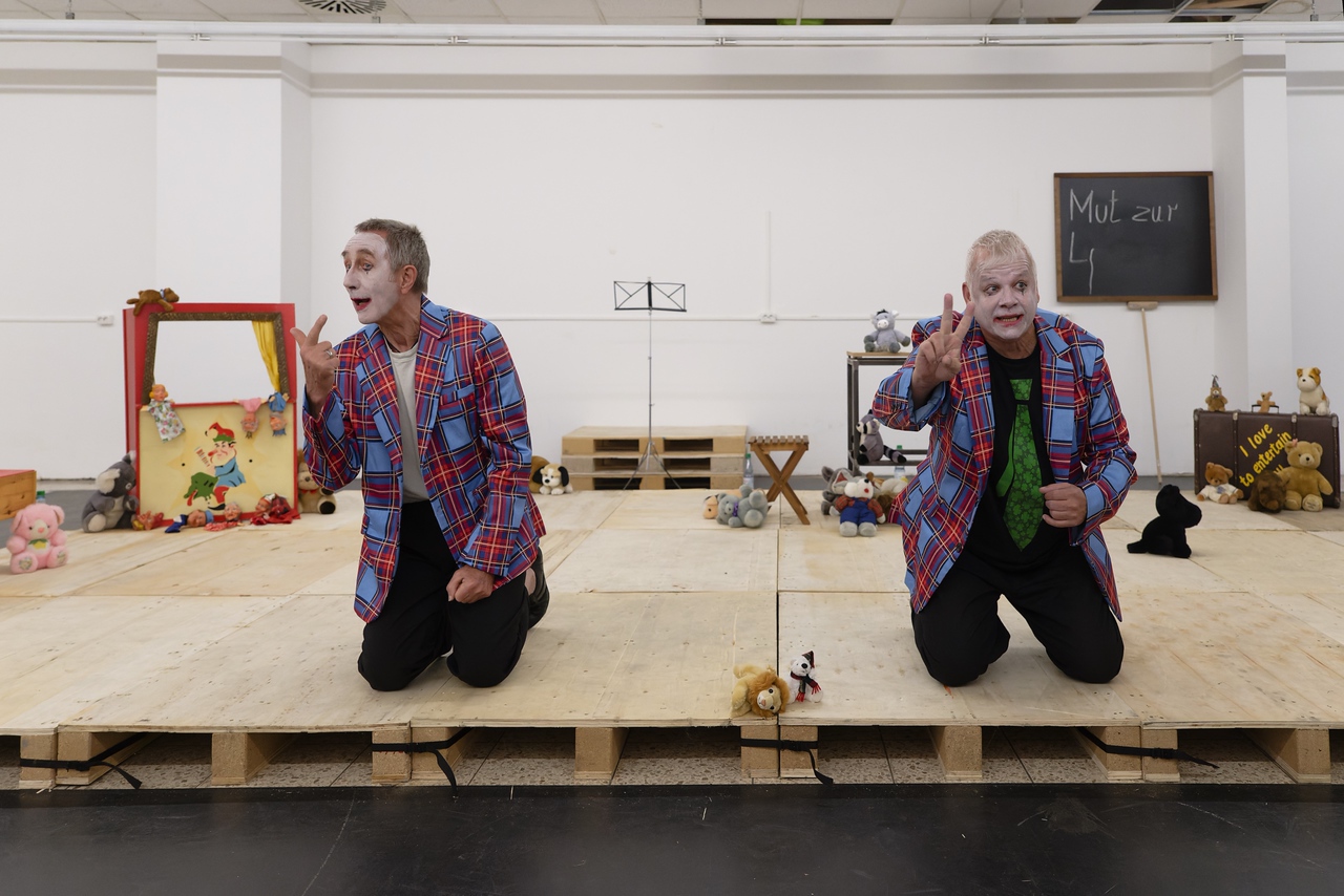 UND WIR HATTEN DOCH SCHON GELASSENHEIT GEÜBT • TNT